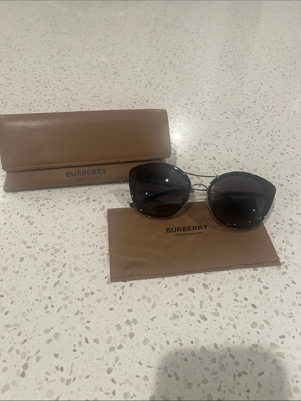 Burberry Black Gradient Round Cat-Eye Sunglasses